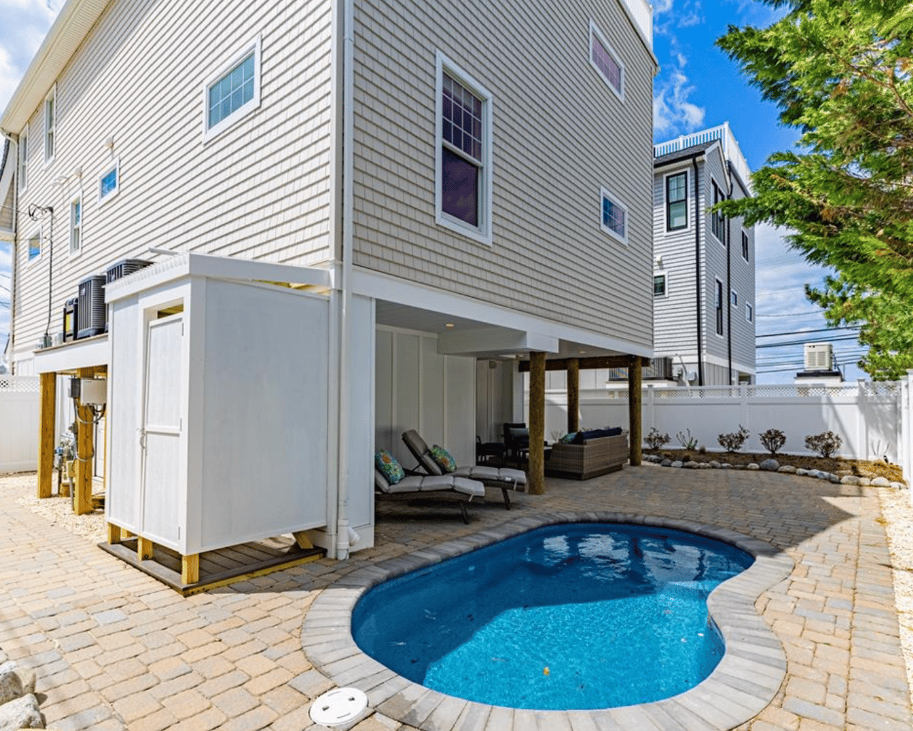 3 E 22nd Street