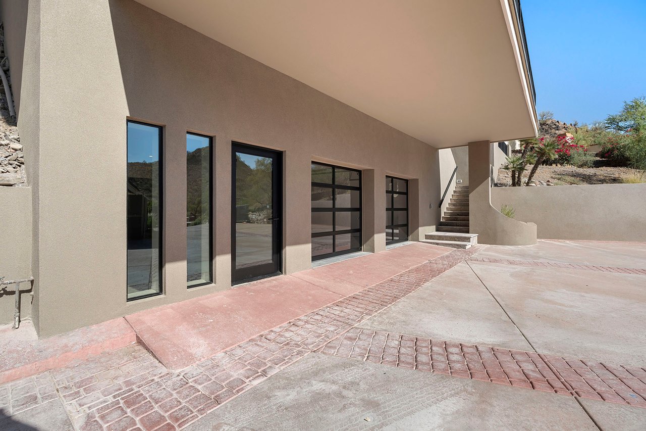 3500 E LINCOLN Drive 26