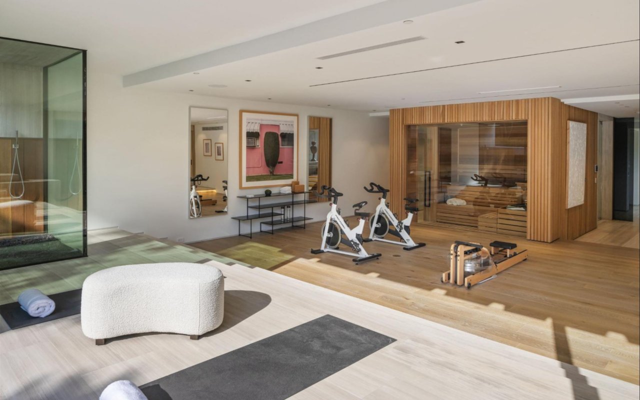 Decoding the Relationship Between Home Age and Market Value