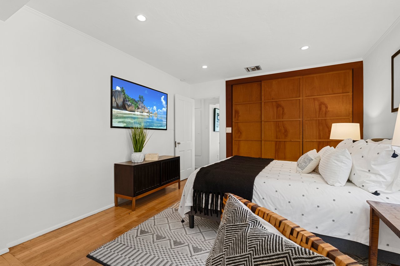 2666 La Cuesta Dr, Sunset Strip