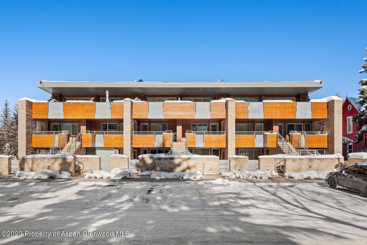 100 E Cooper Ave, #6