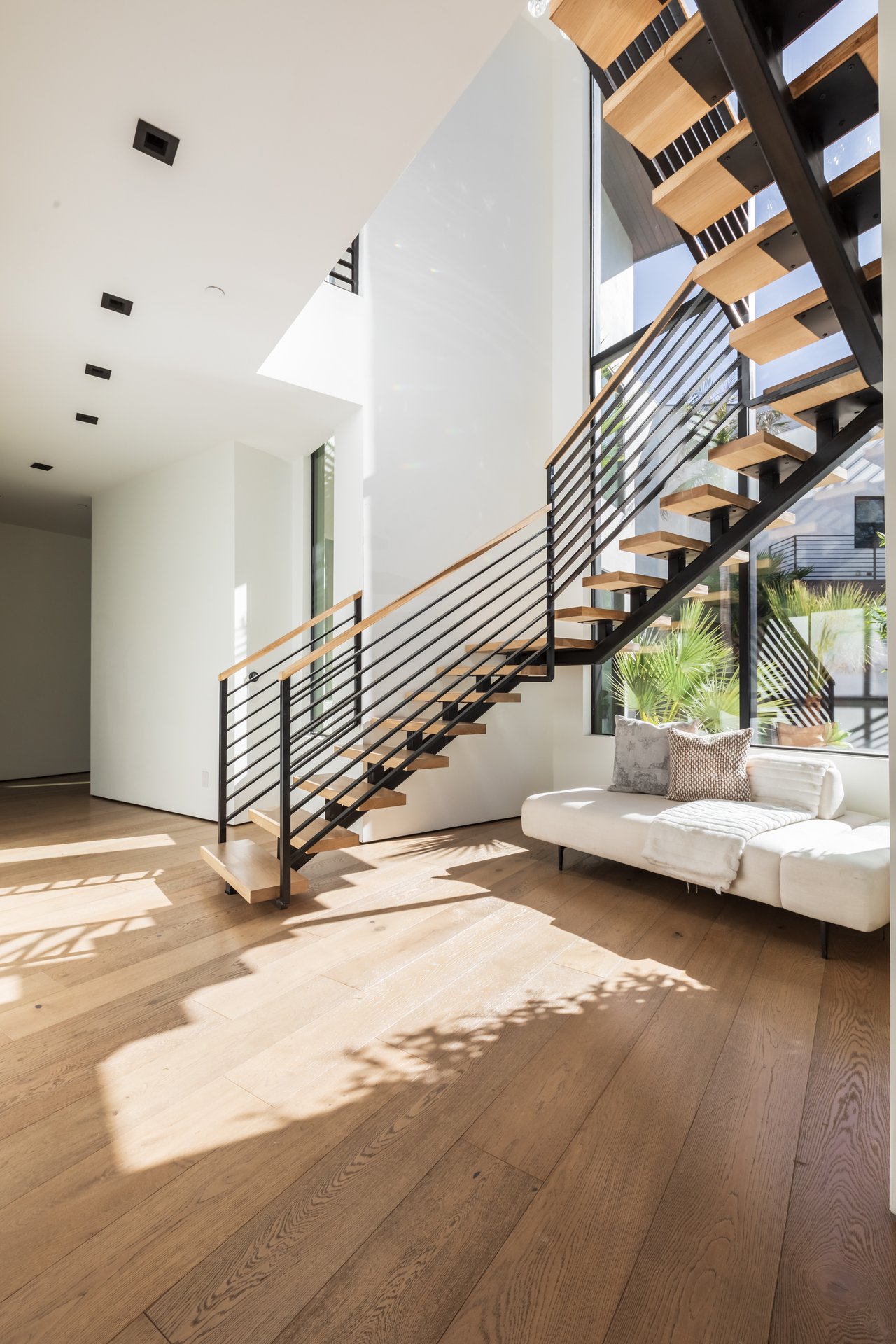 13331 Mulholland Dr, Beverly Hills