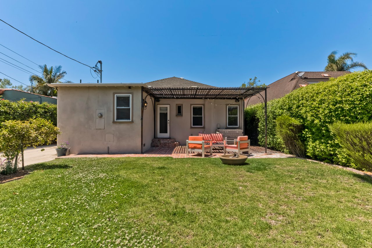 1024 Stearns Dr, Beverly Grove