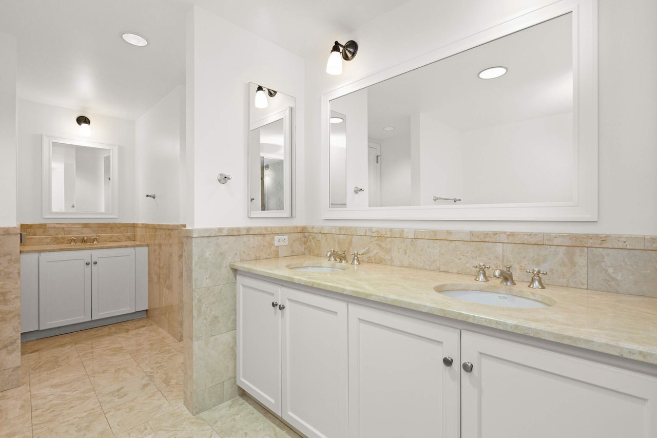 3,905 SqFt Four Seasons Grand Penthouse