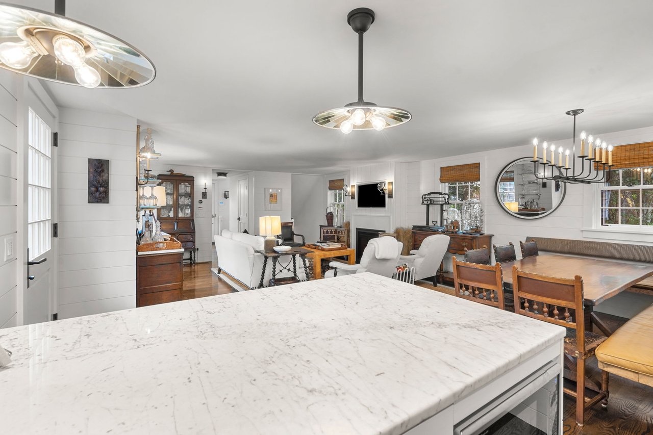 7 Judith Chase Ln - Guest House