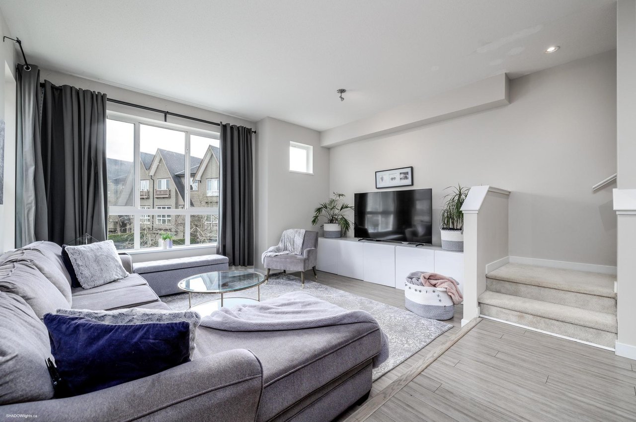 54-10489 Delsom Cres