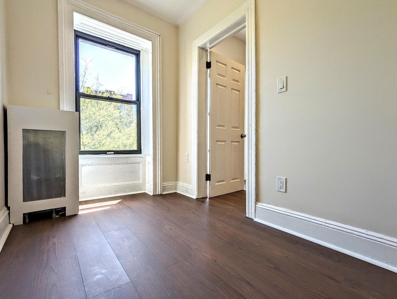 343 Pleasant Avenue, Apt 3