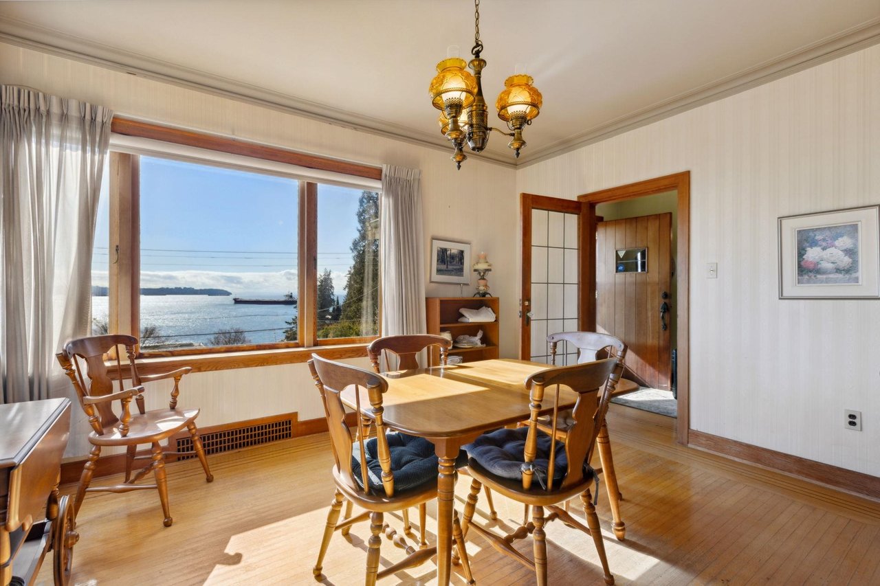 3379 Marine Dr