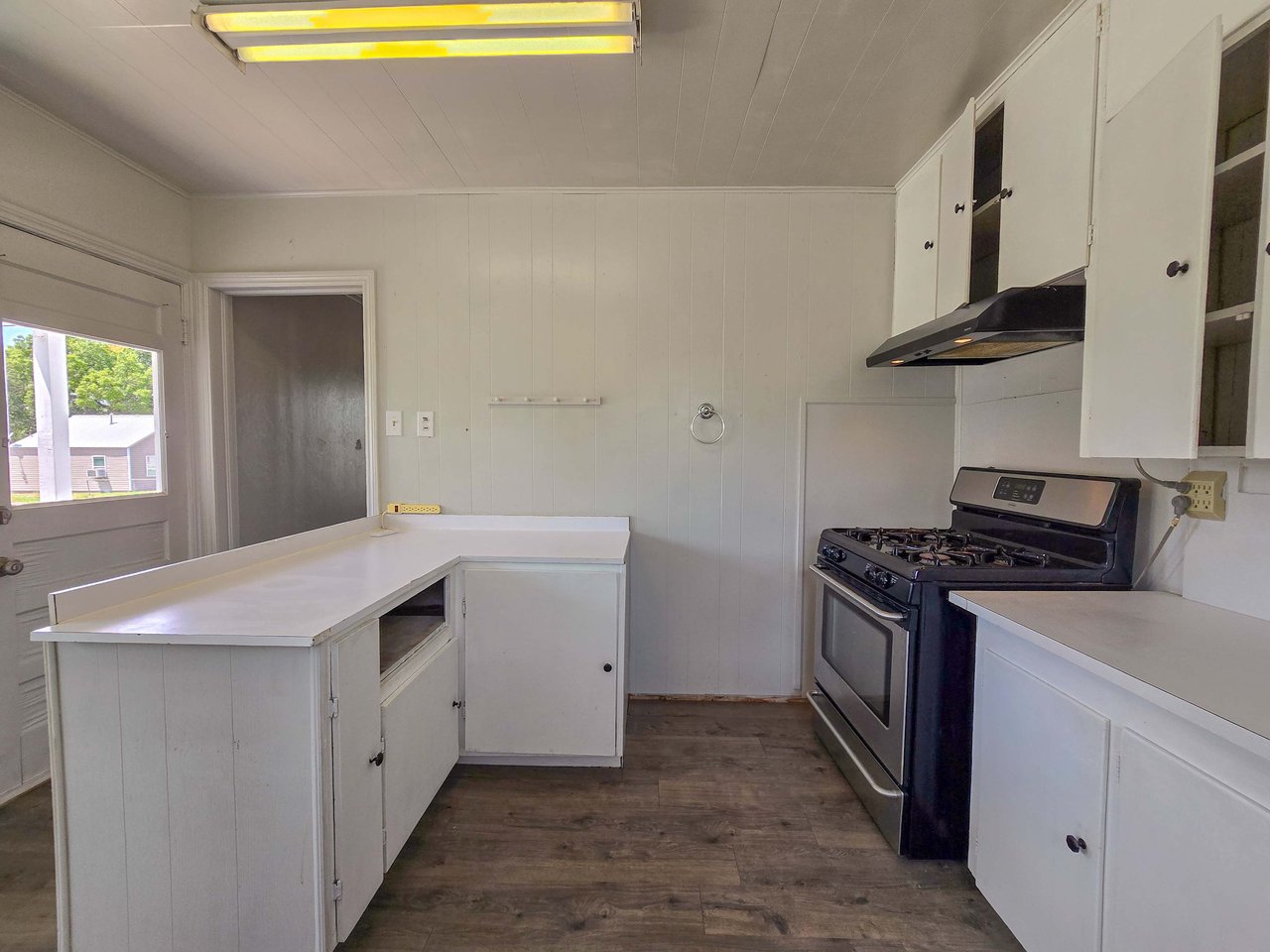 635 W Franklin St