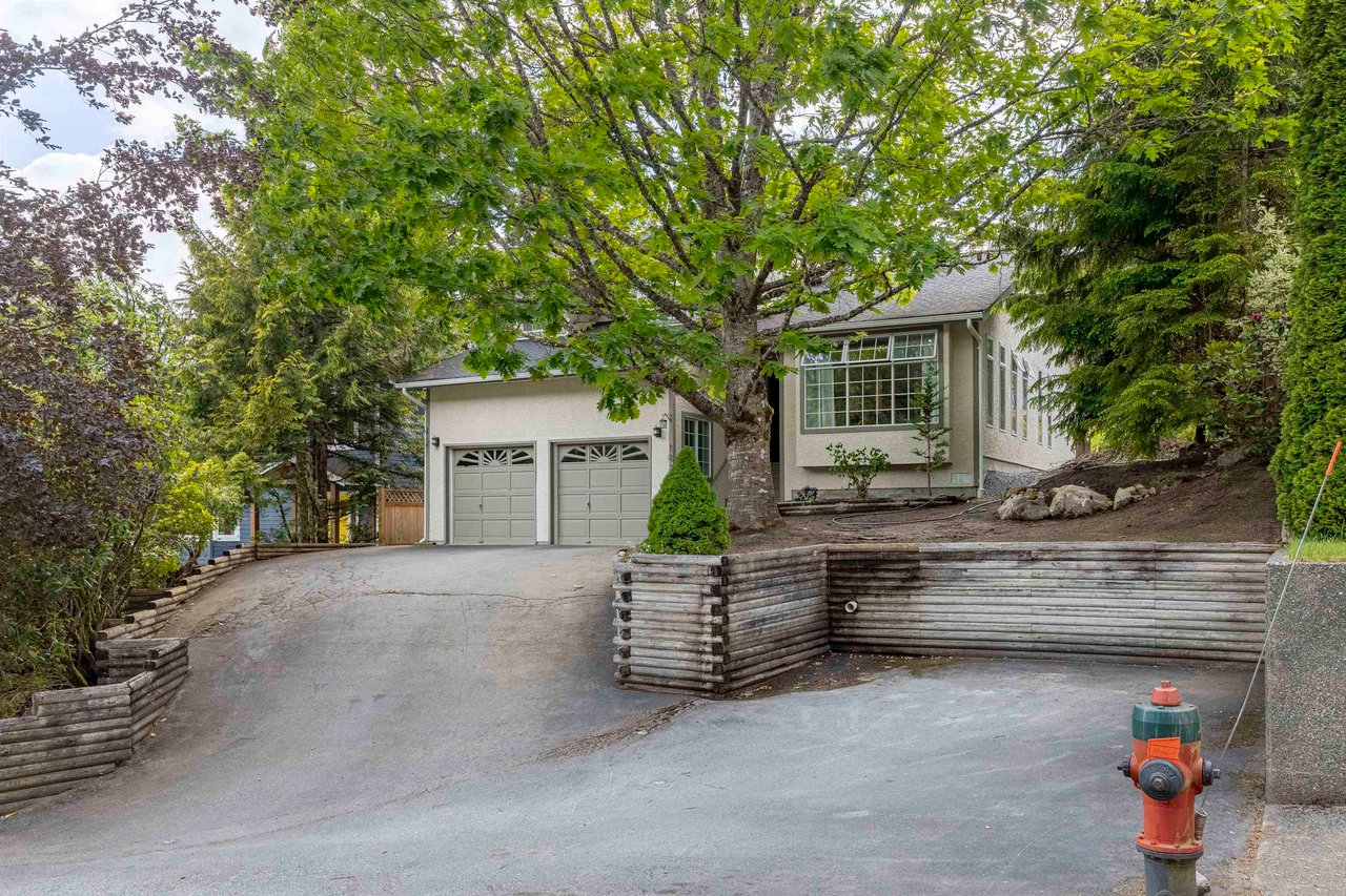 1037 Tobermory Wy