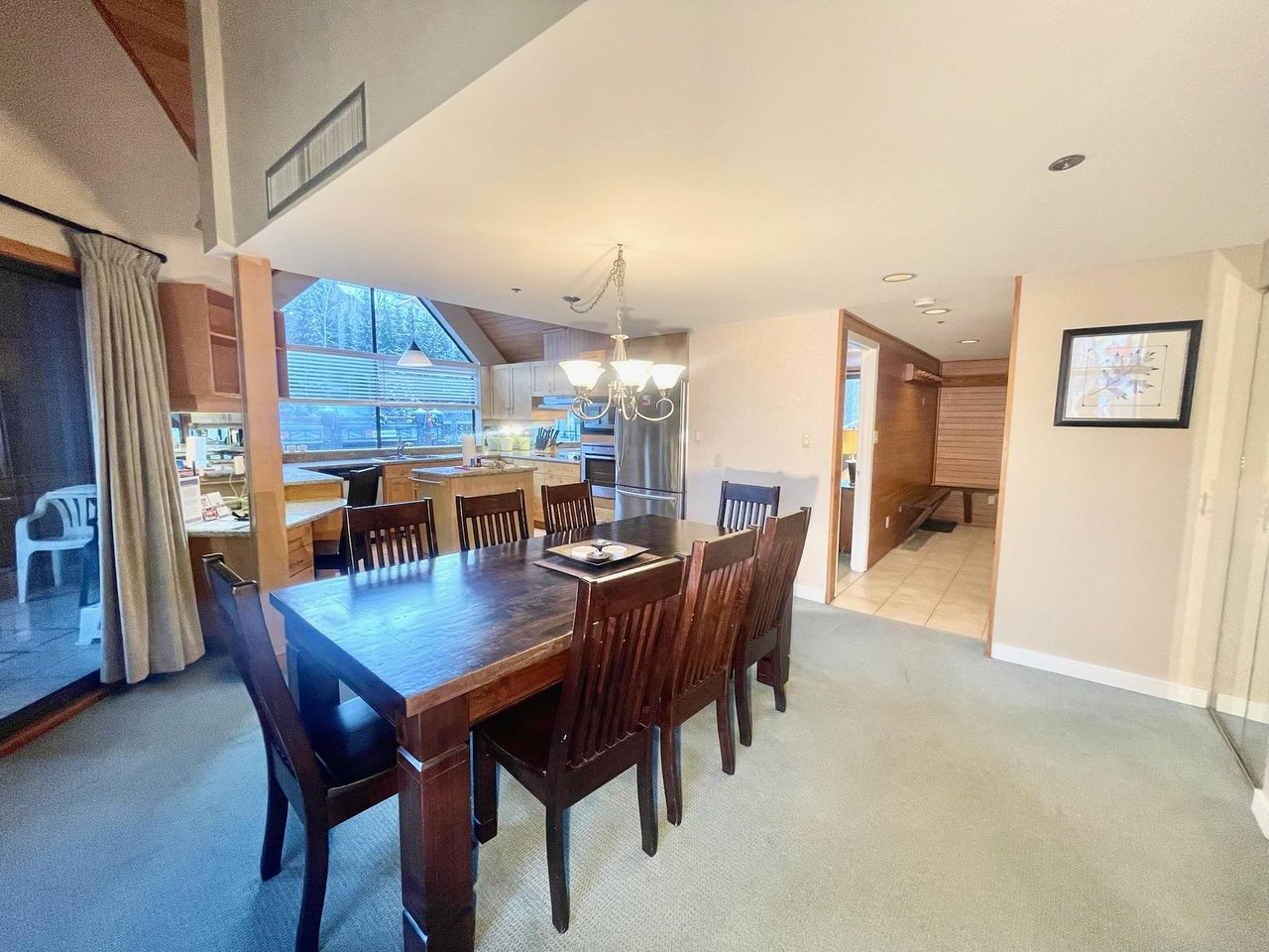 906-4293 Mountain Square