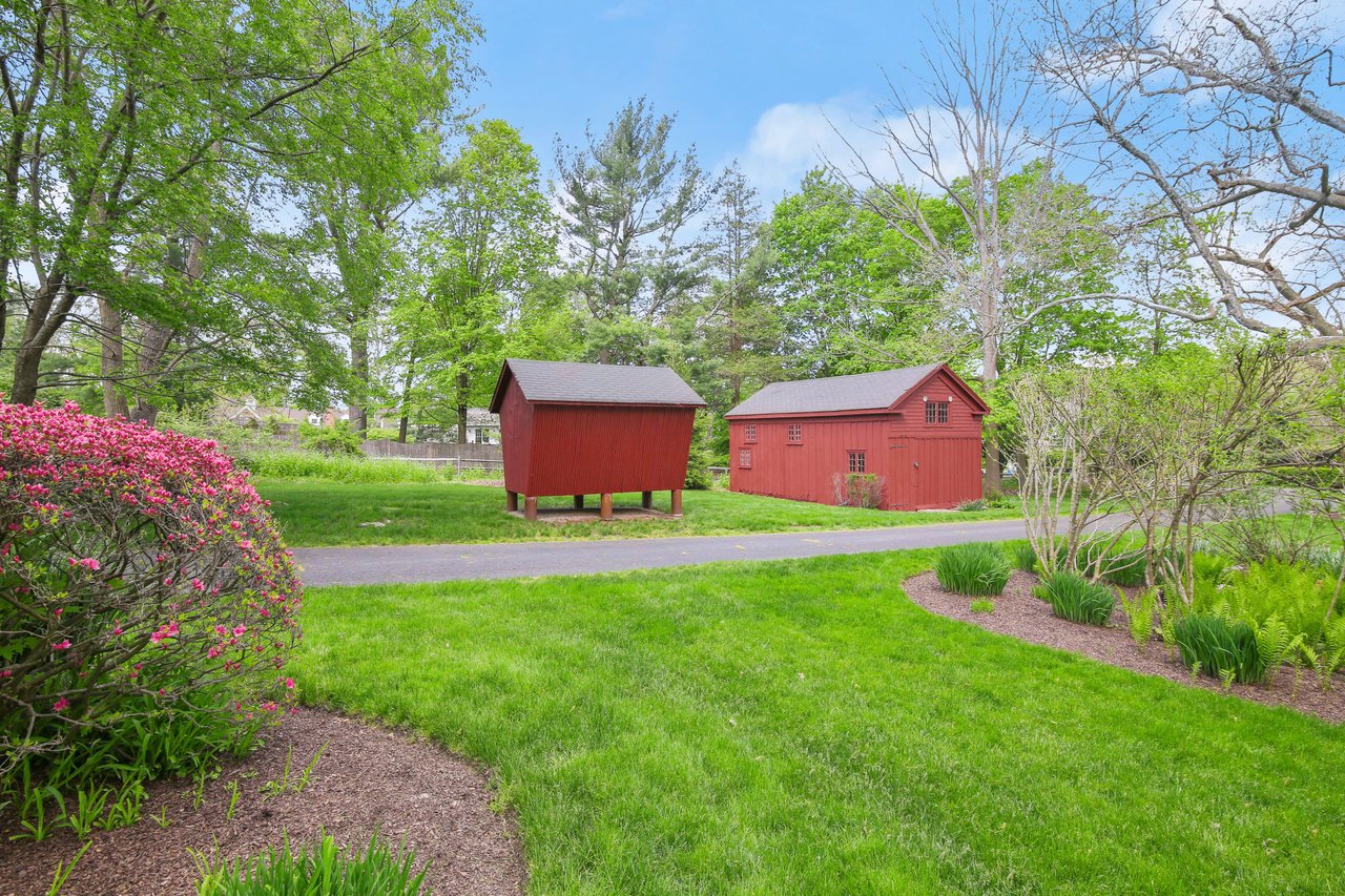 365 Greens Farms Road