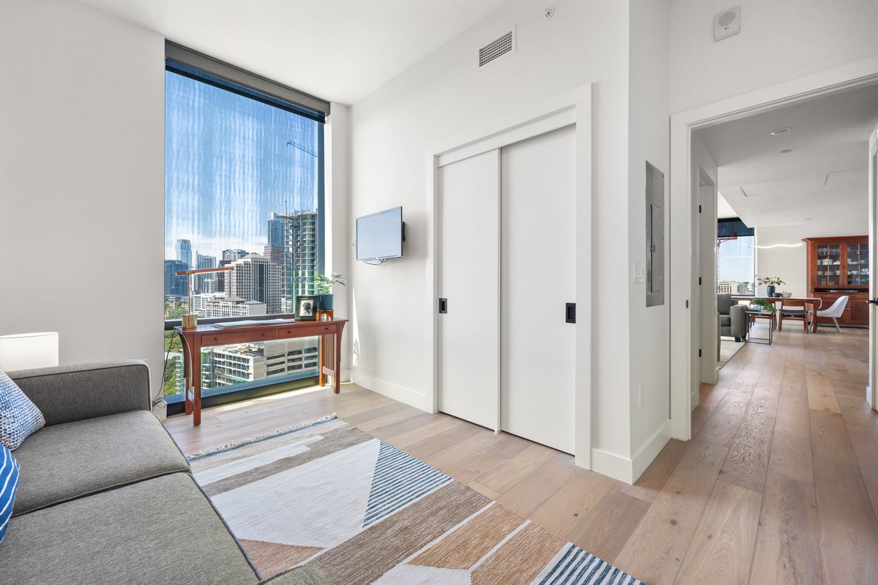 70 Rainey St Unit: 1608