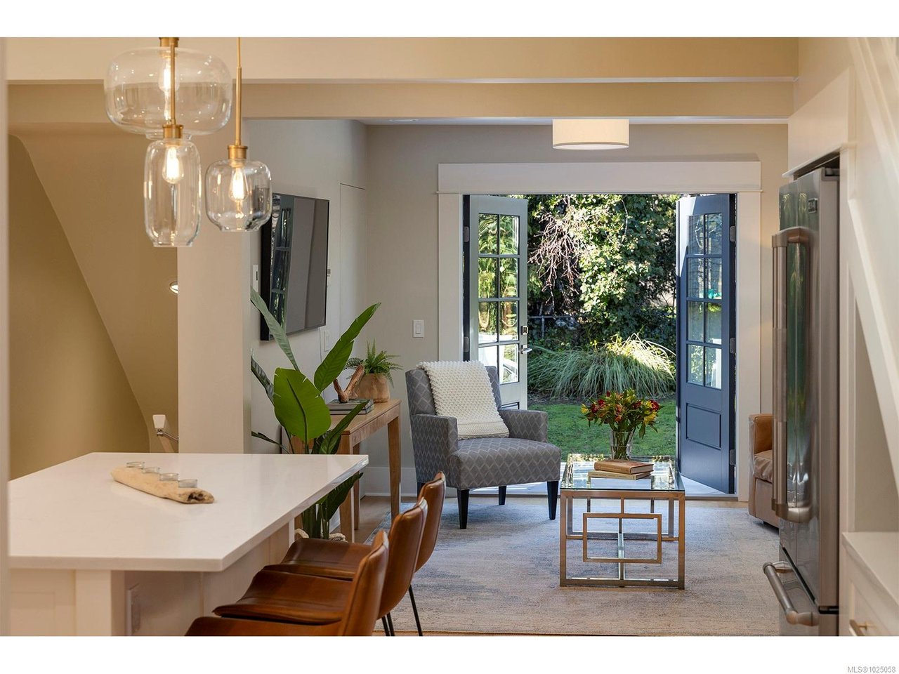 2350 Nottingham Rd, Oak Bay