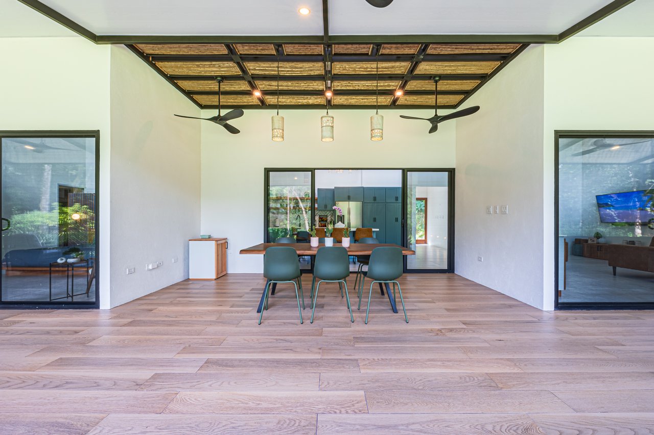 Contemporary Mountain View Villa – 5 Minutes to Playa Dominical