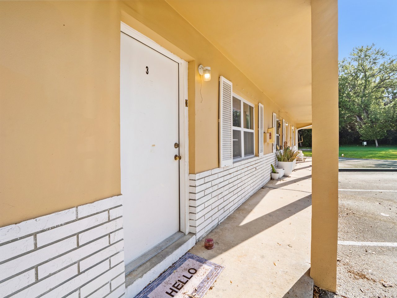 85,87,89 NW Irwin Ave
