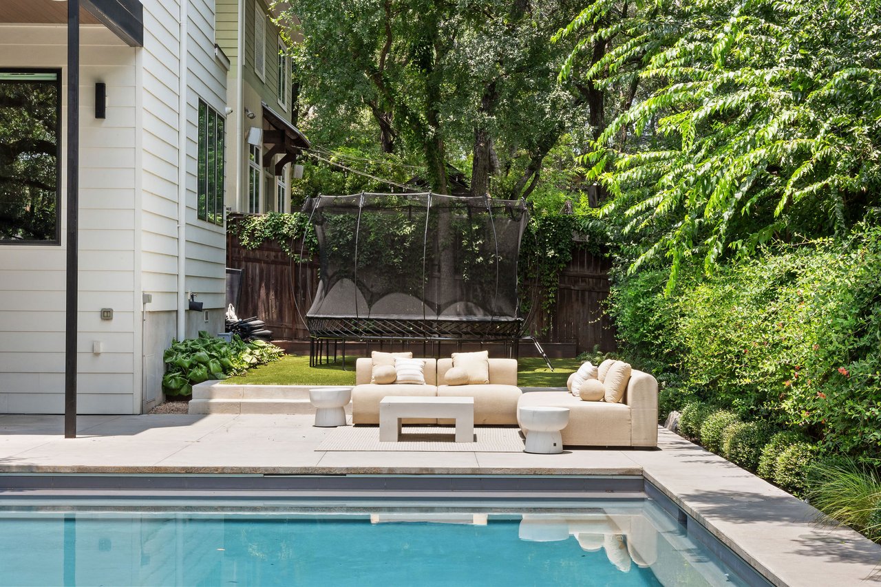 Deep Eddy Luxury