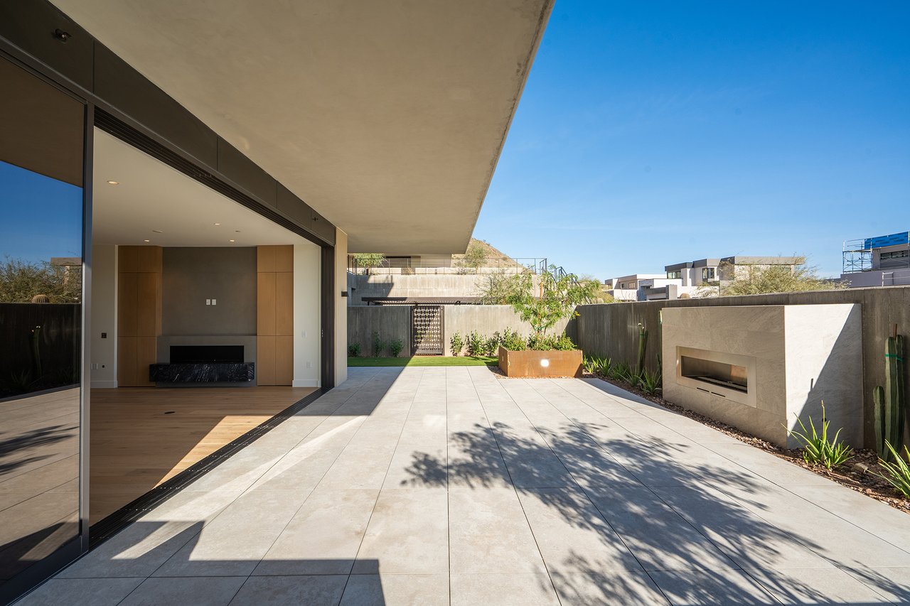 5000 N CAMELBACK RIDGE Drive, 108