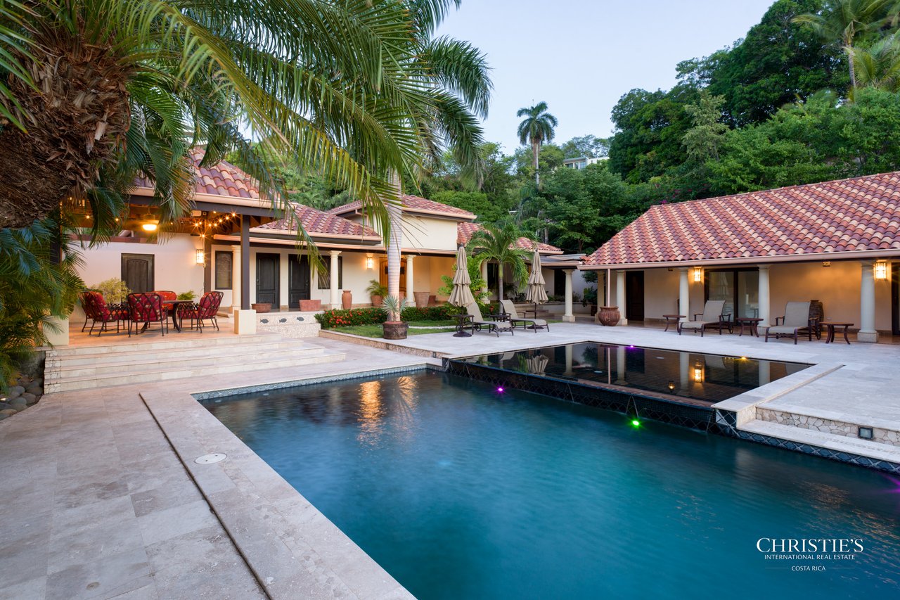 Casa Playa Bonita | Beachfront Luxury Estate in Playa Flamingo