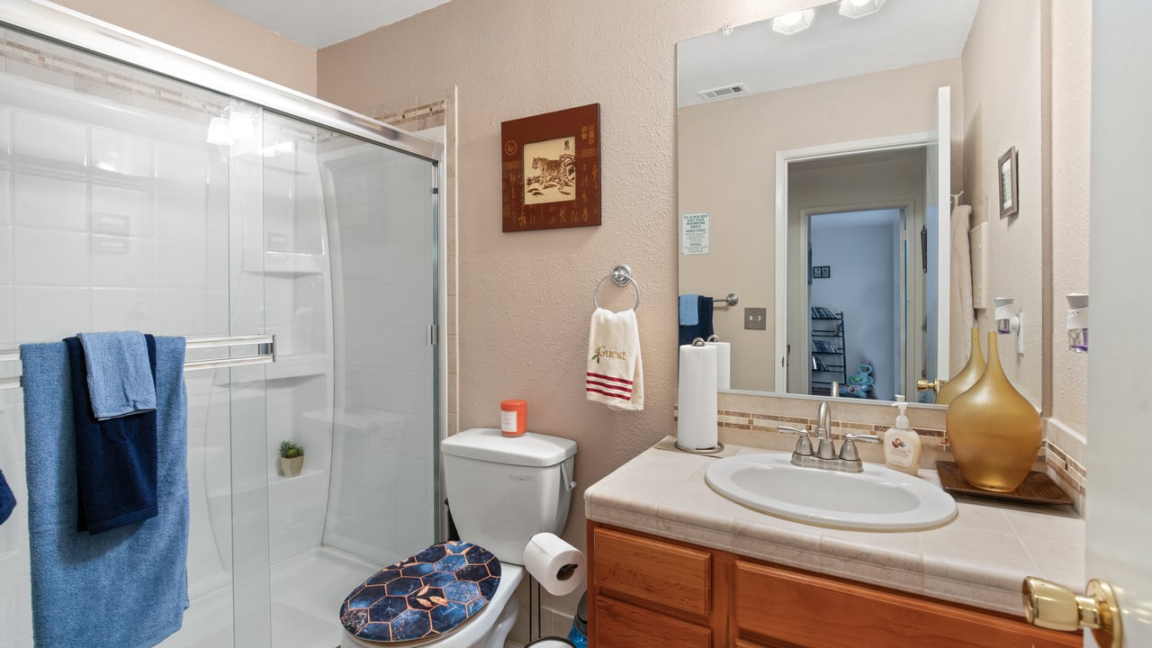 1628 Porter Way