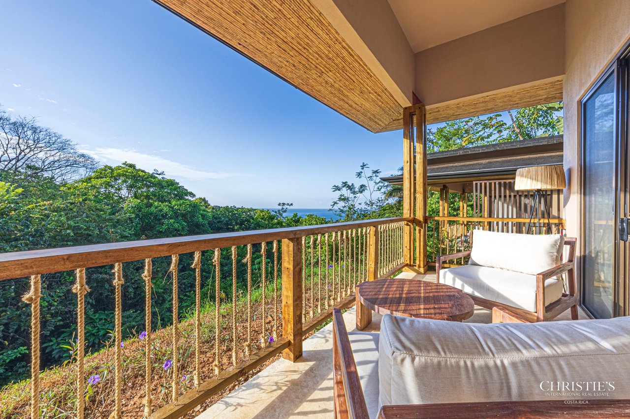 Luxury Hotel Boutique with Ocean Views | Walking distance to the beach | 13.2 Acres