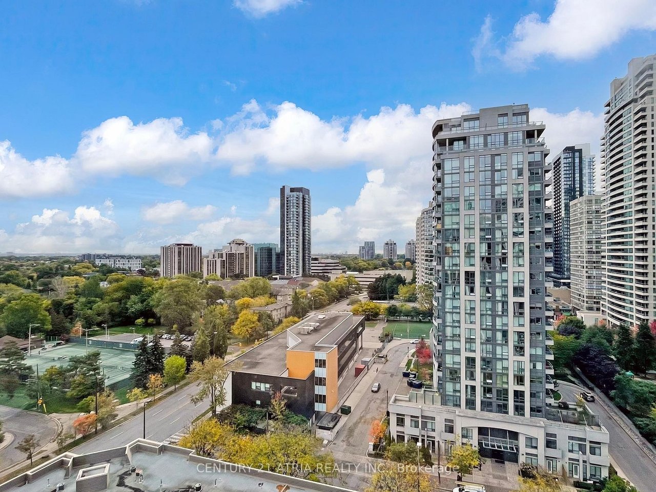 WILLOWDALE PENTHOUSE