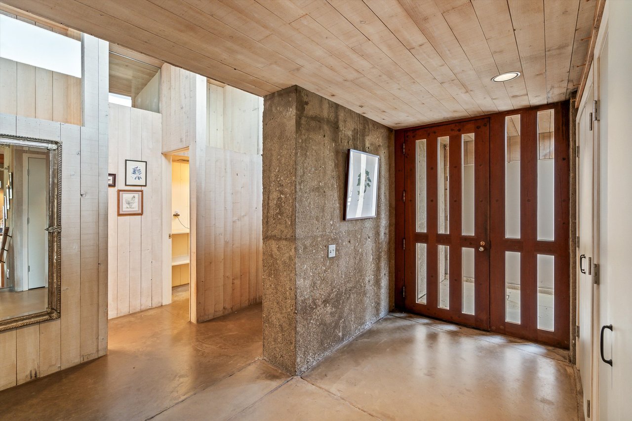 85 Hog Canyon Road