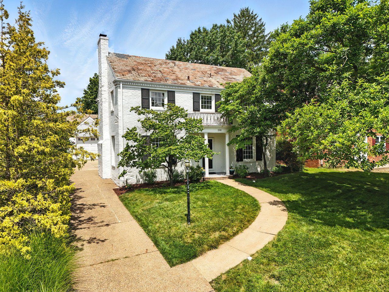 590 Kenilworth Dr