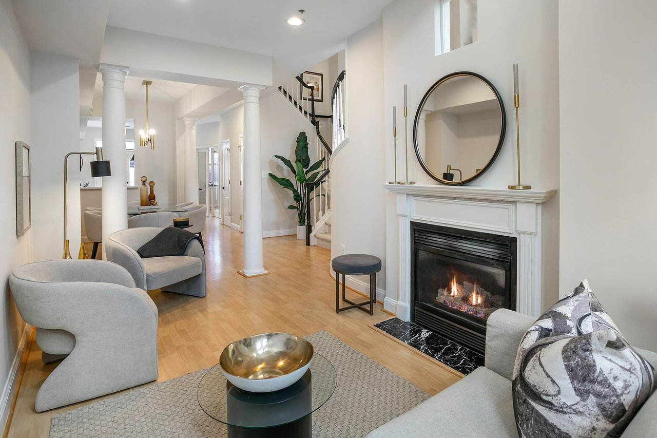 27 Logan Cir NW, Unit 5