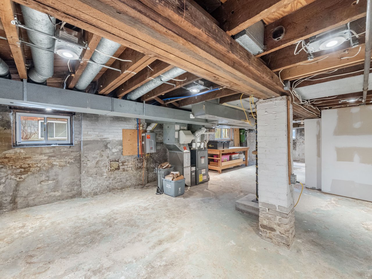154 Hammersmith Ave
