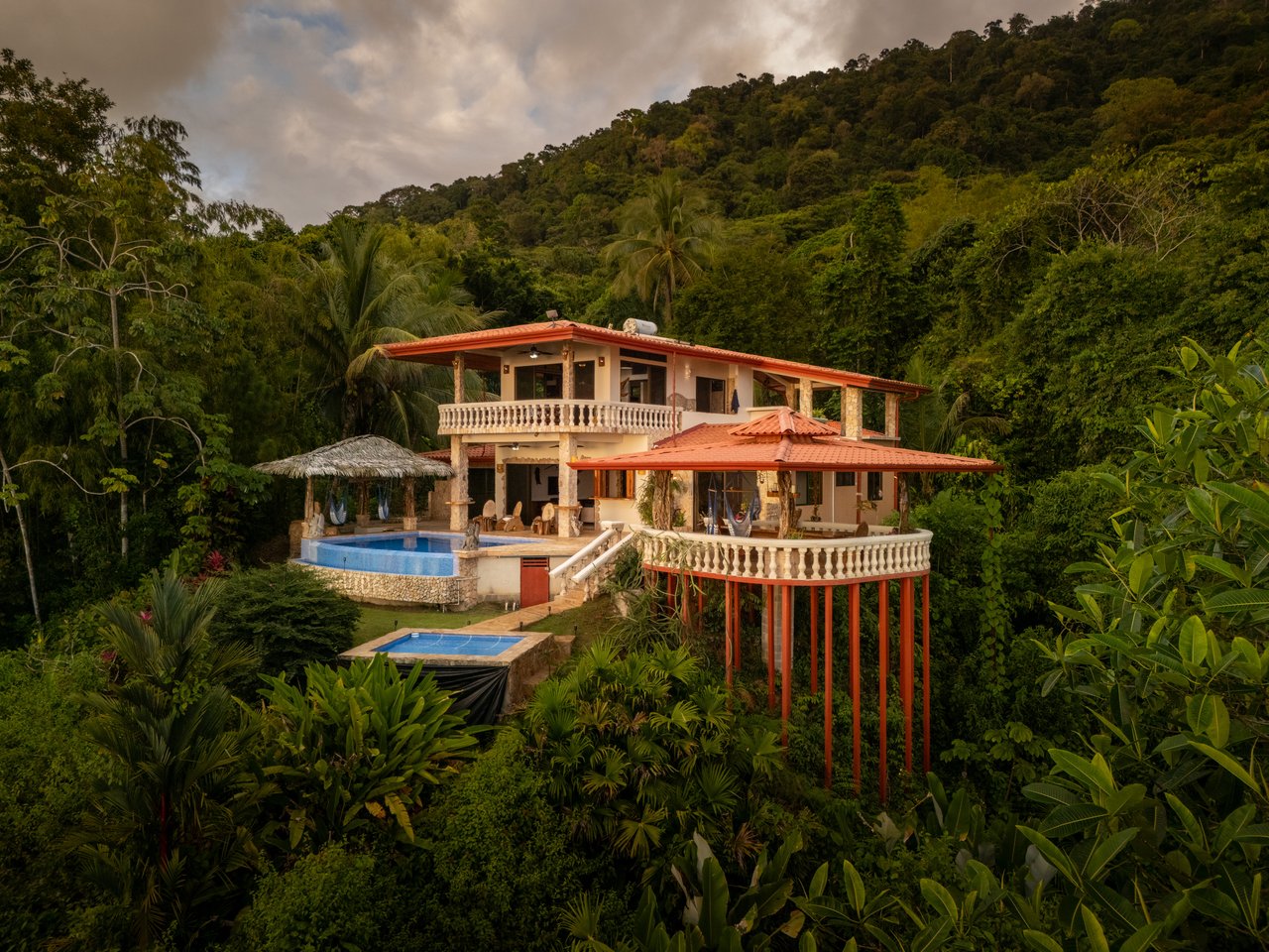 Castillo Puesta del Sol, Escalares - 