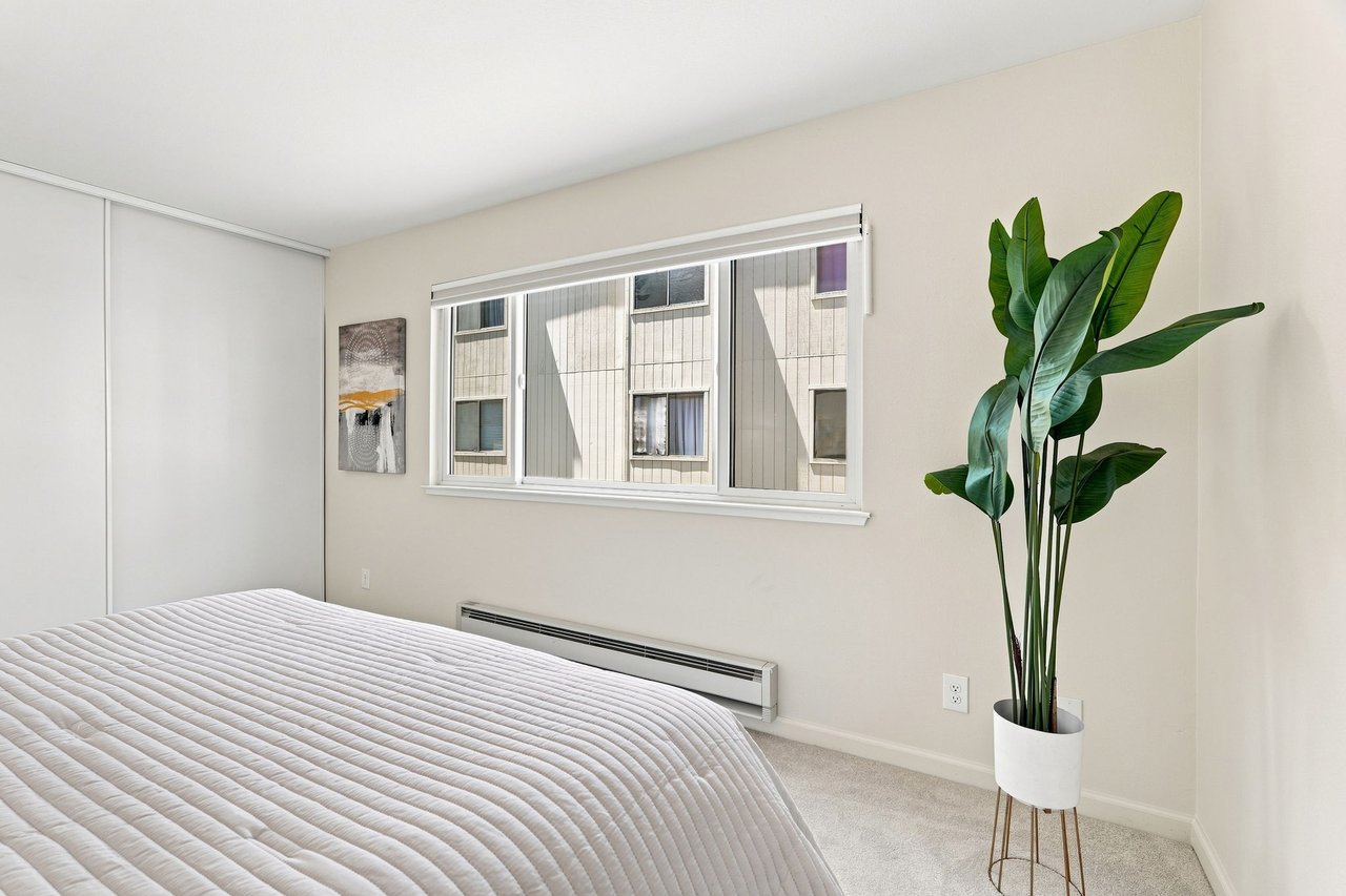 936 Kiely Boulevard, Unit B
