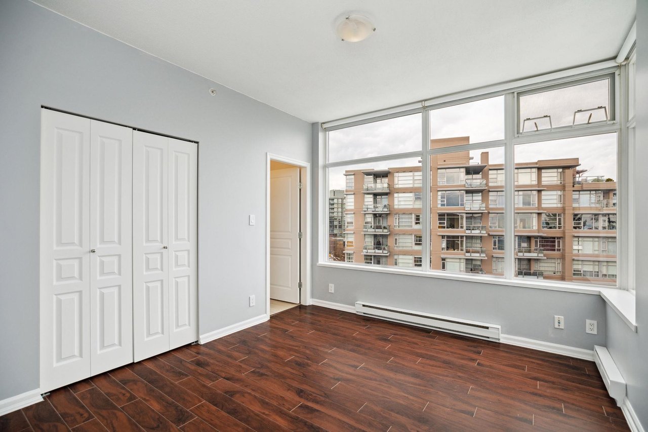 904-9288 University Cres