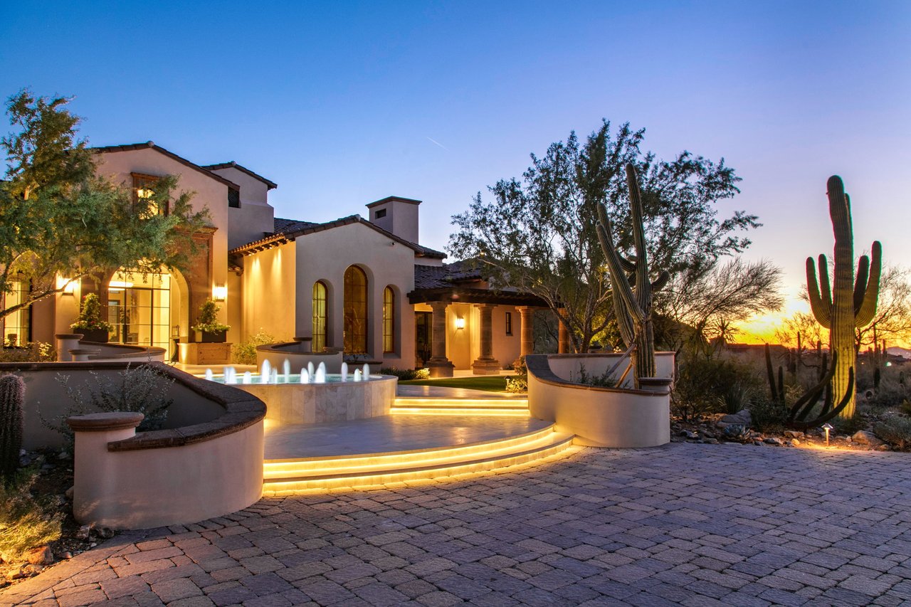 10927 E Windgate Pass Drive, 1519