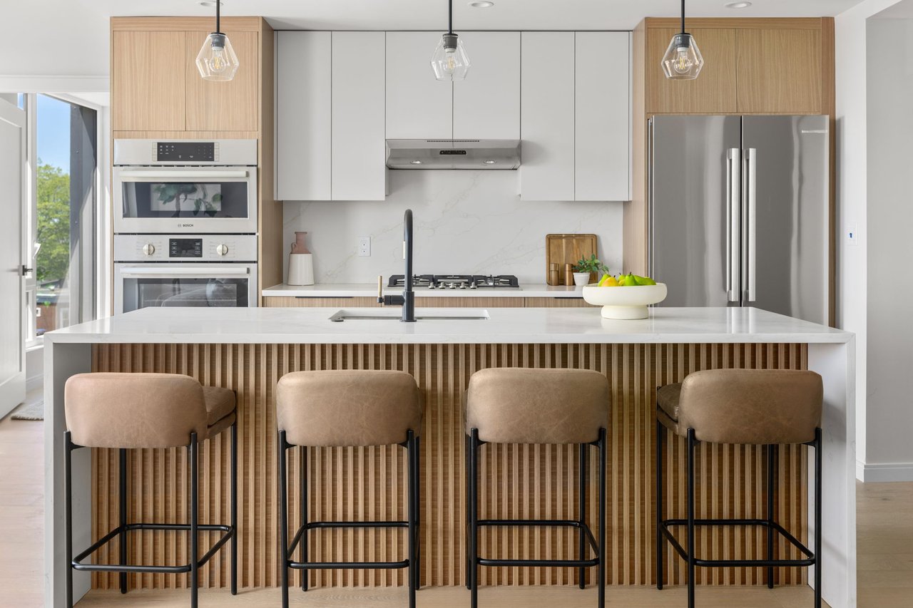 Somerville-125 Lowell St - The Belmont