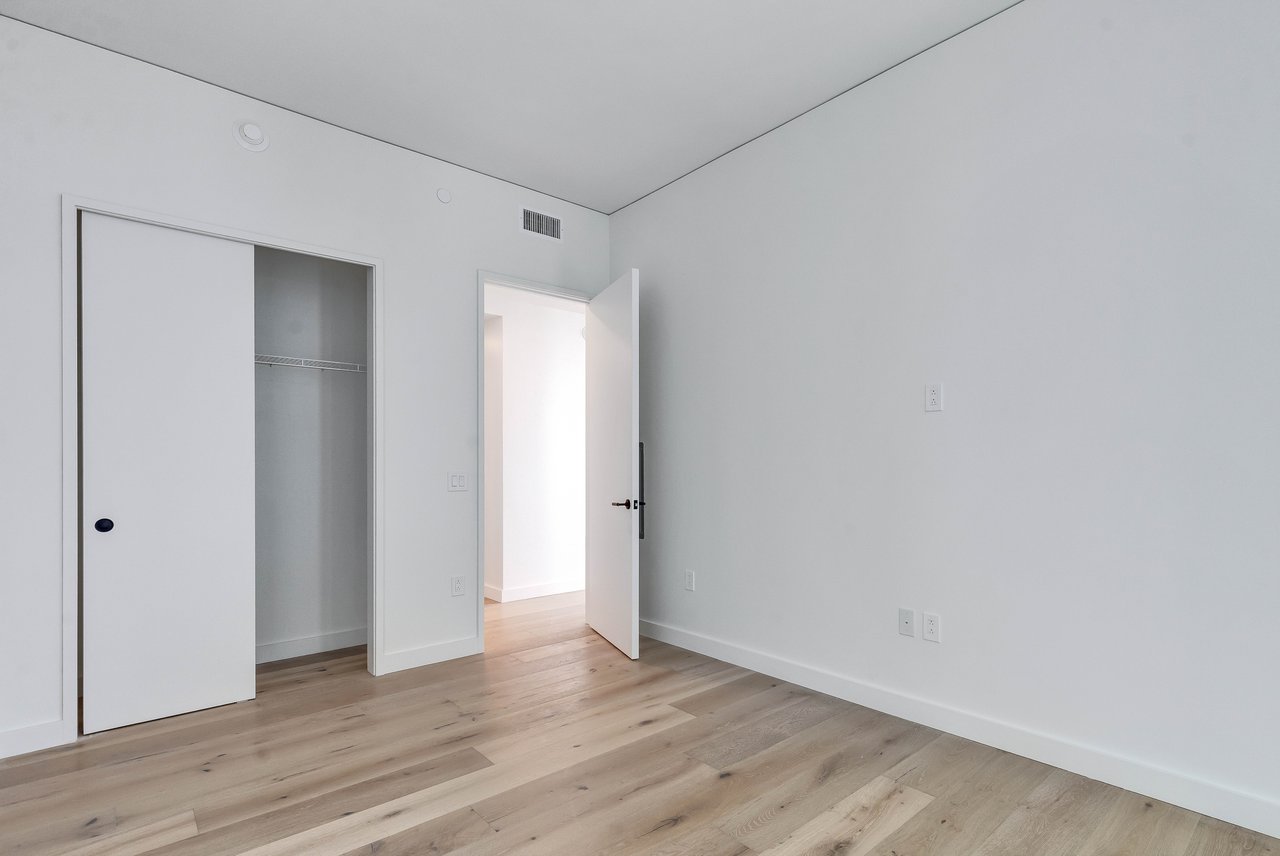 The Modern Residences: 610 Davis St. #2205