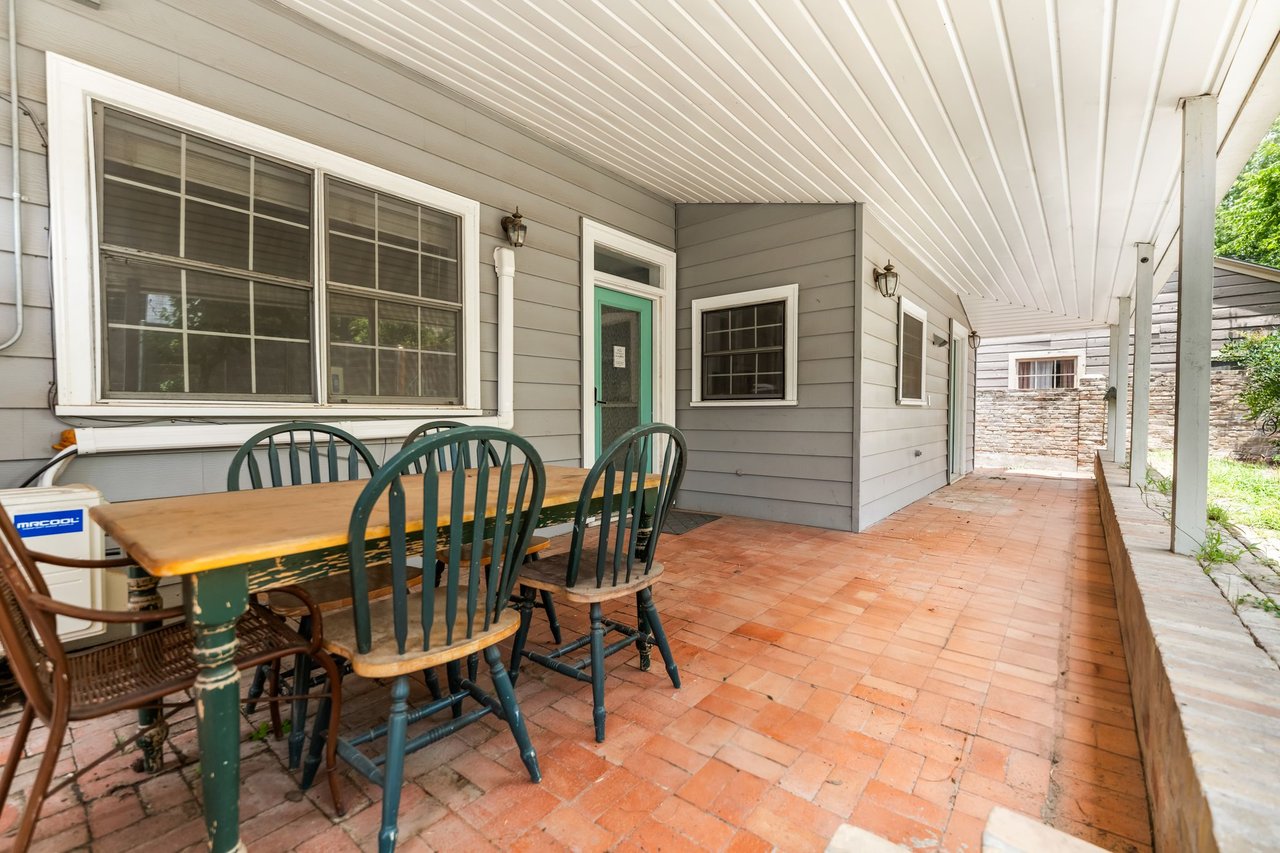 1303 Newfield Lane