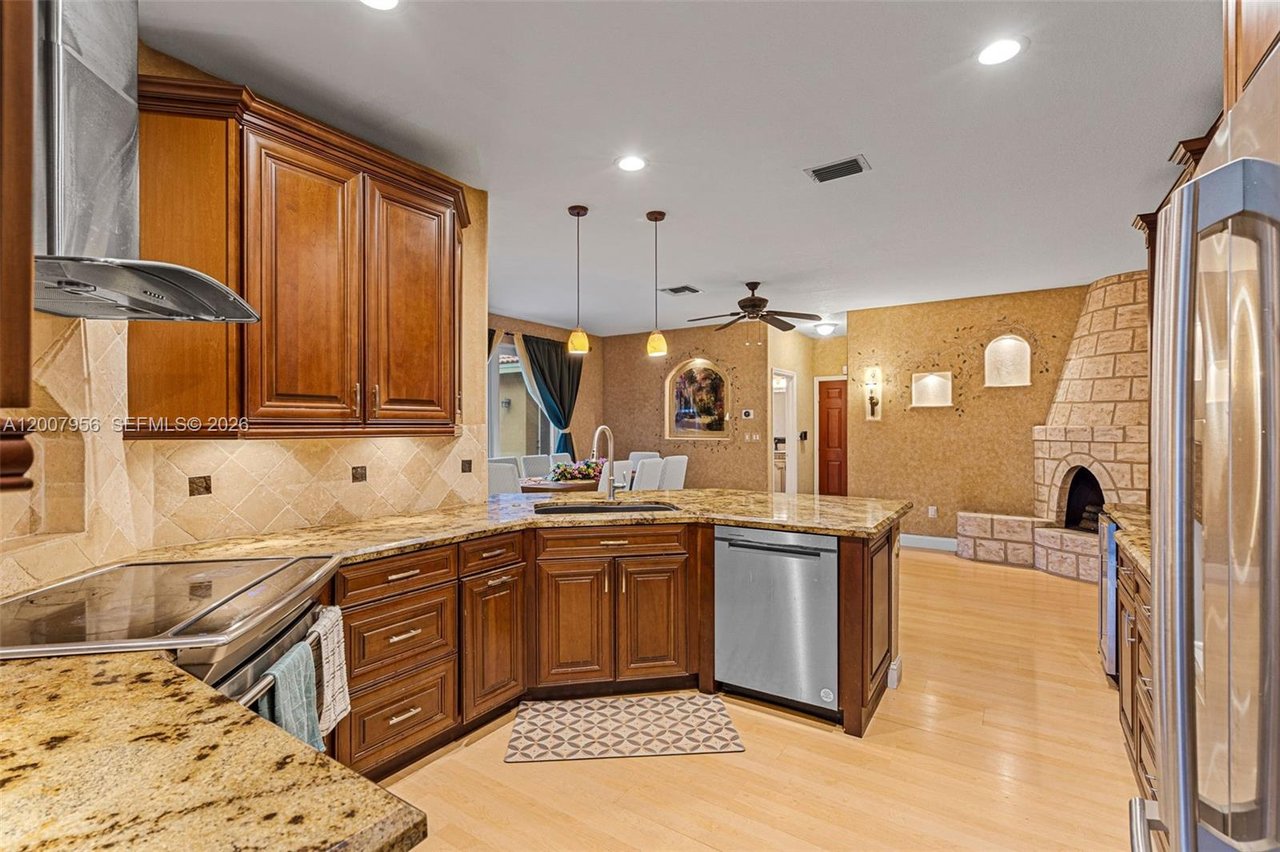New To The Market: 16403 Diamond Head Drive, Weston, FL |  Stunning Pool home in The Emerald Estates Community