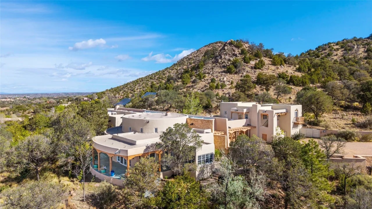 Curated $3.25 Million Estate on Santa Fe’s Moon Mountain Lists for the First Time in 25 Years