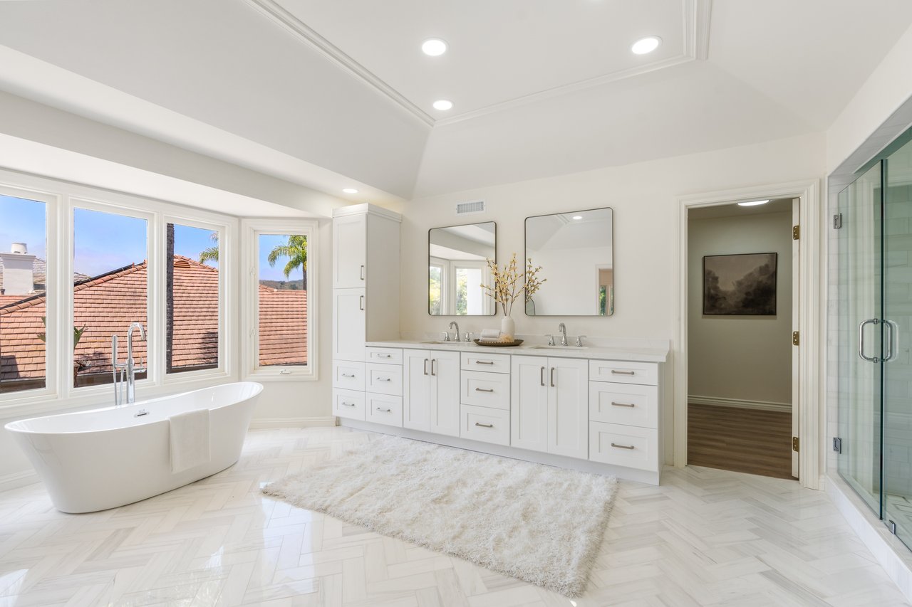 20 Meadow Wood Drive