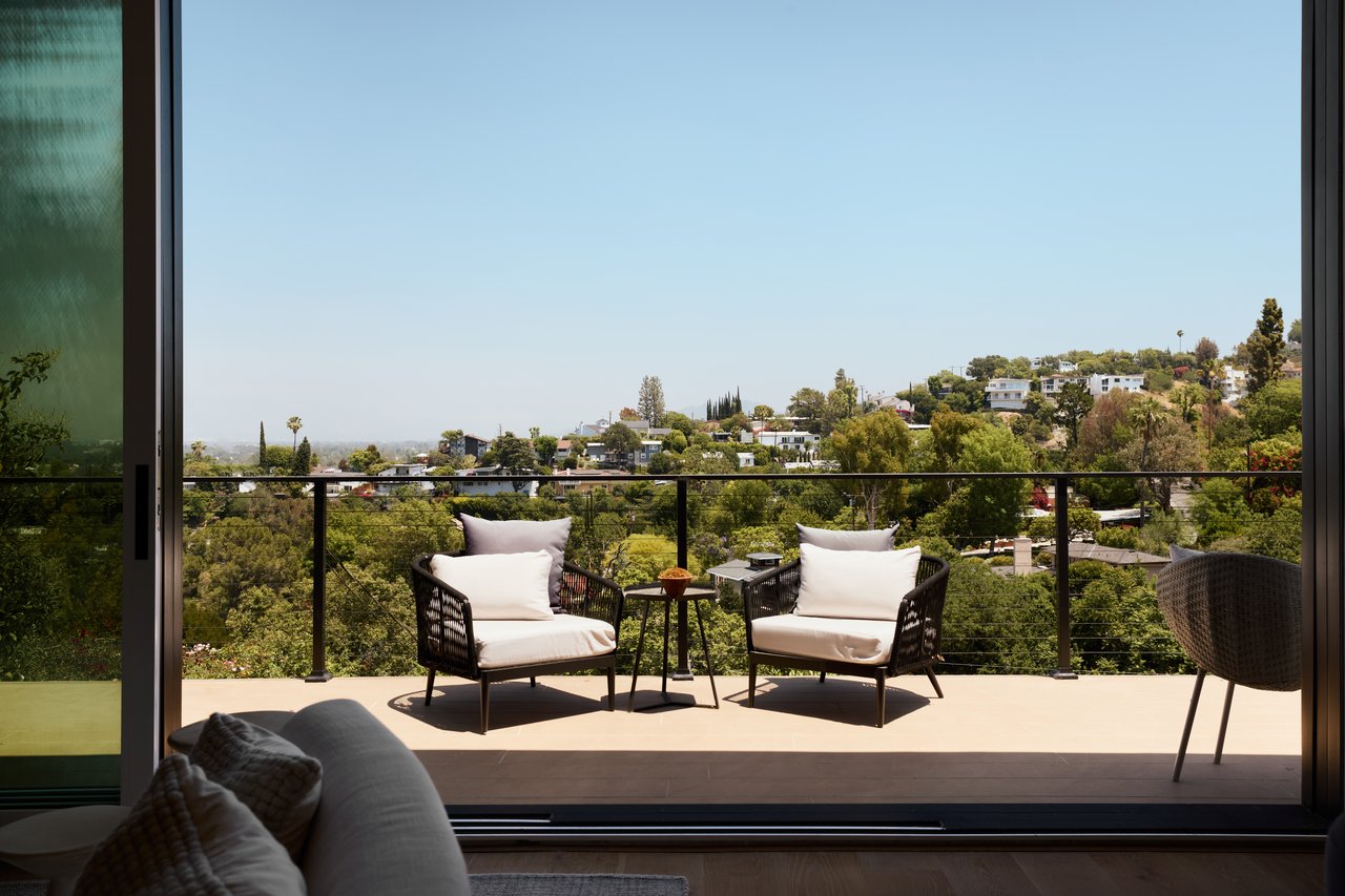 3916 Glenridge Dr, Sherman Oaks