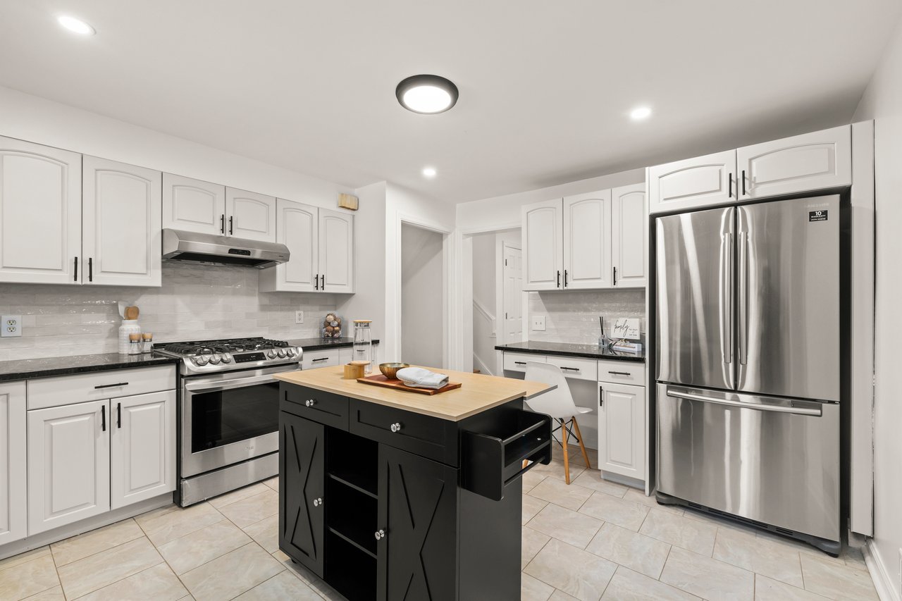 Renovated. Private. Prime Deerfield location.