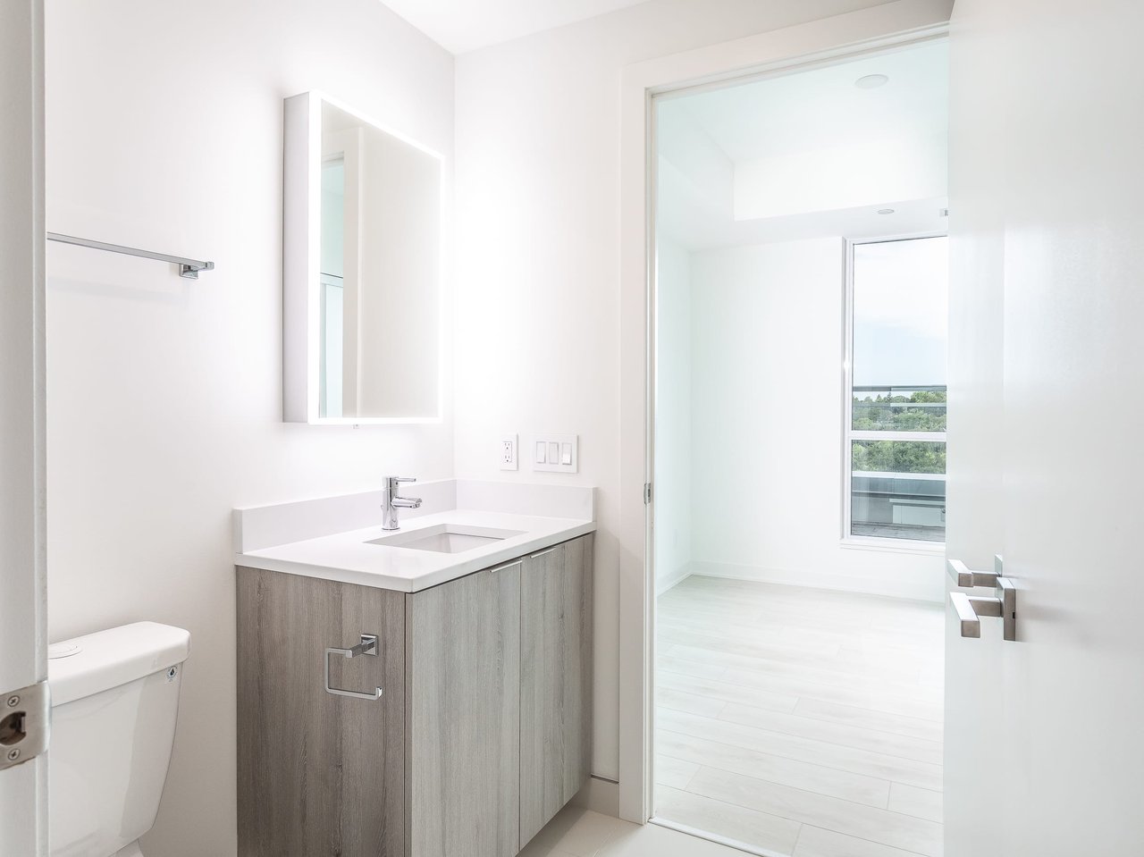 SOUTH HILL TERRACE SUITE