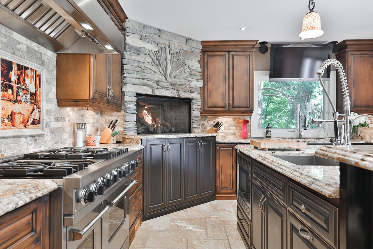 24 School Street, Waterdown