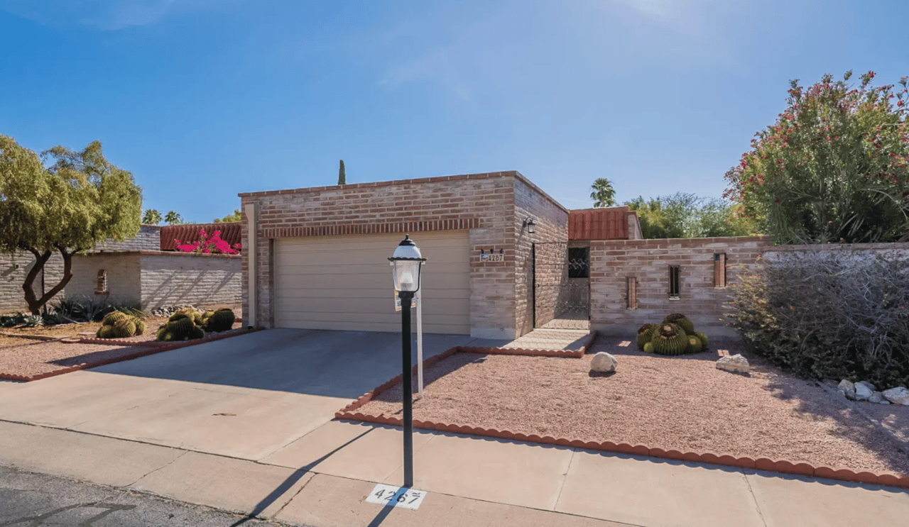 4267 N Limberlost Circle