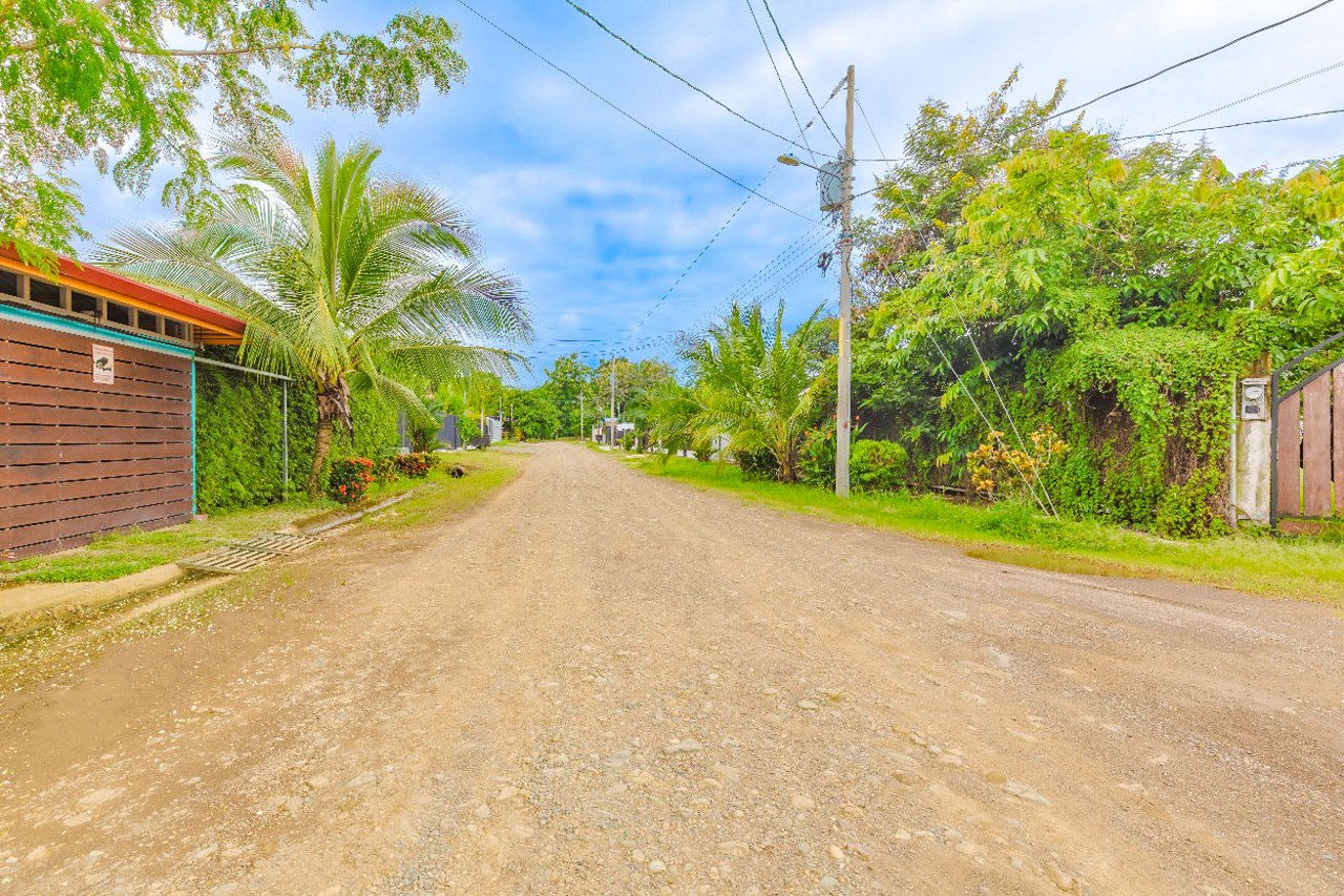 Resort-Hotel for Sale in Uvita – 12 Two-Bedroom Apartments & Pool