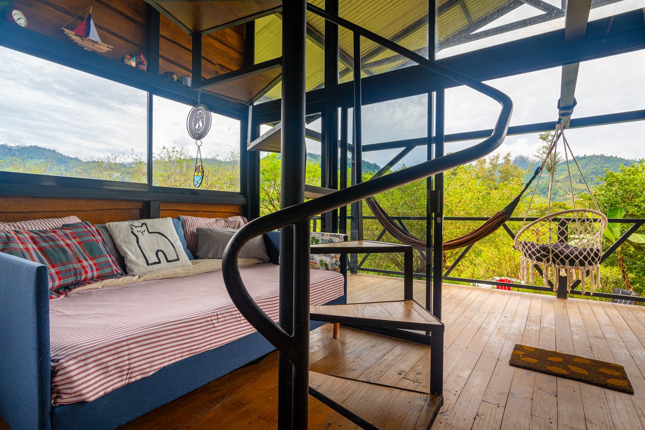 Off Grid Cabin - San Vito with Amazing Mountain Views