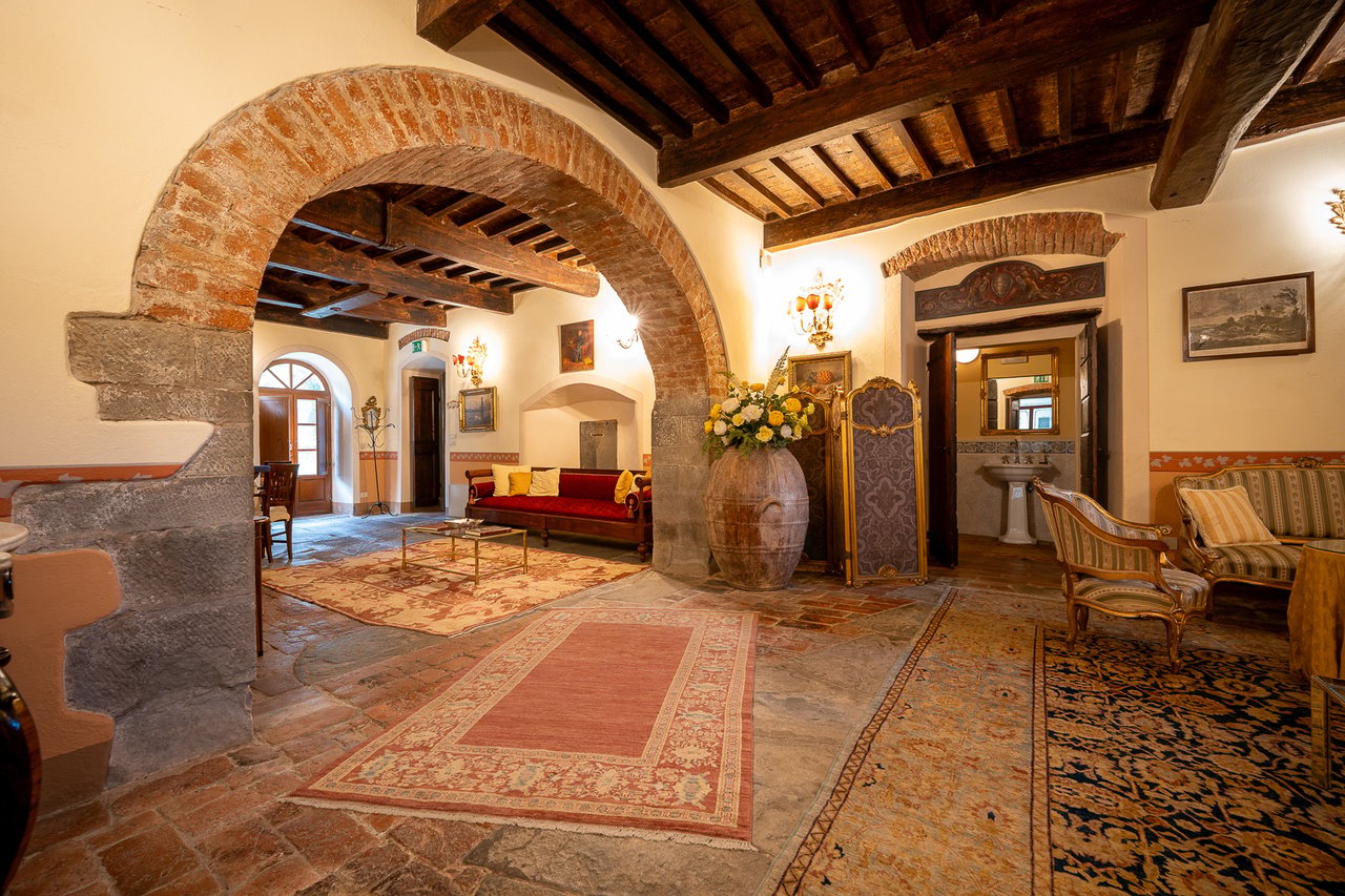 VILLA MECENATE