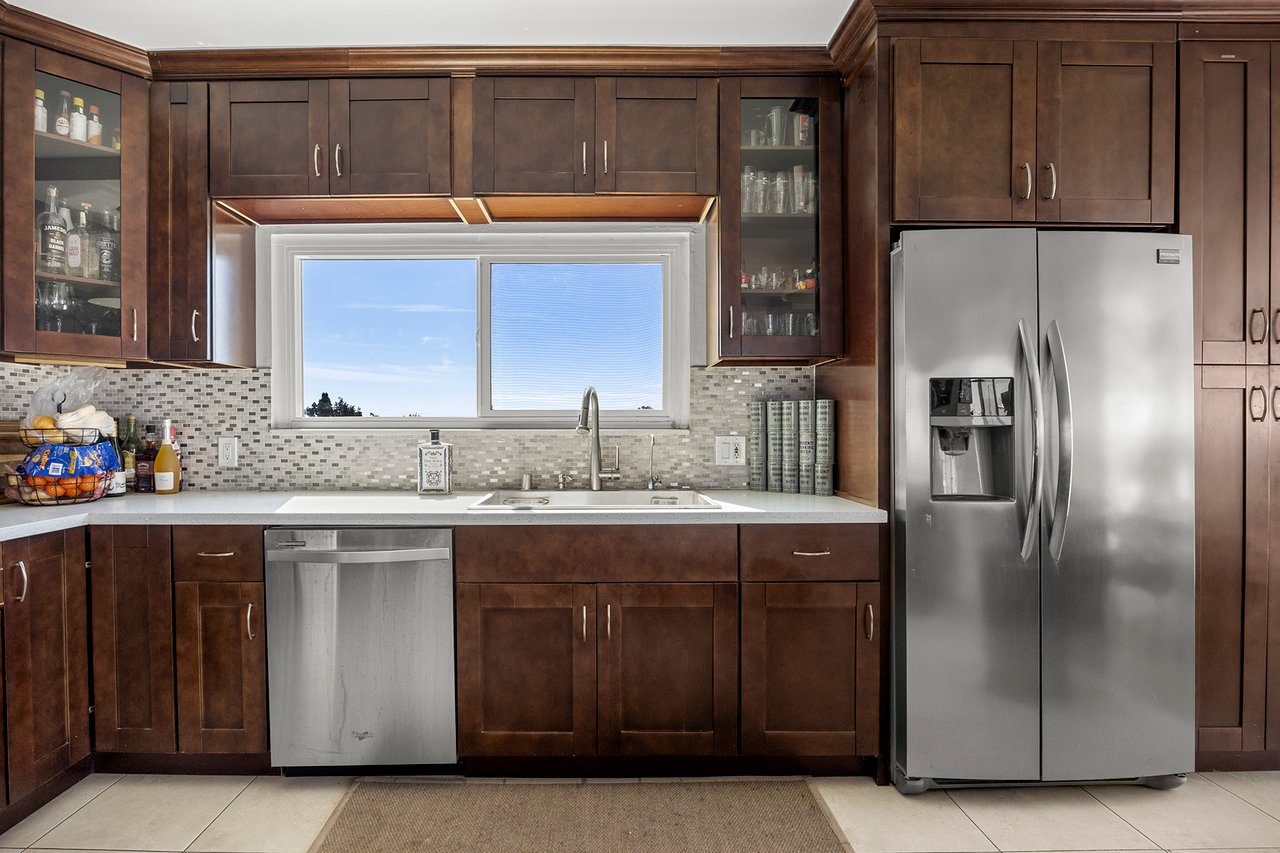 MIDCENTURY MODERN PENTHOUSE WEST for Sale in Santa Ana