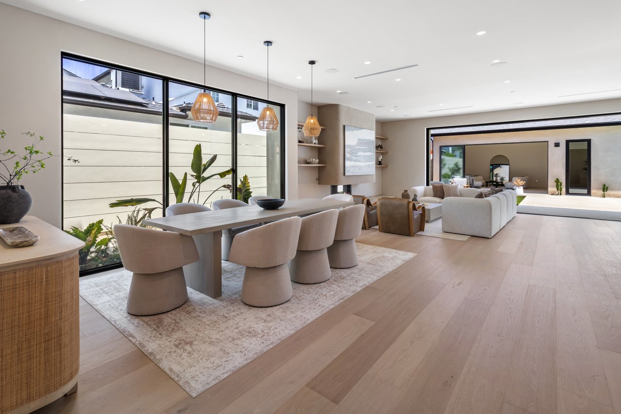 Addison St, 91436